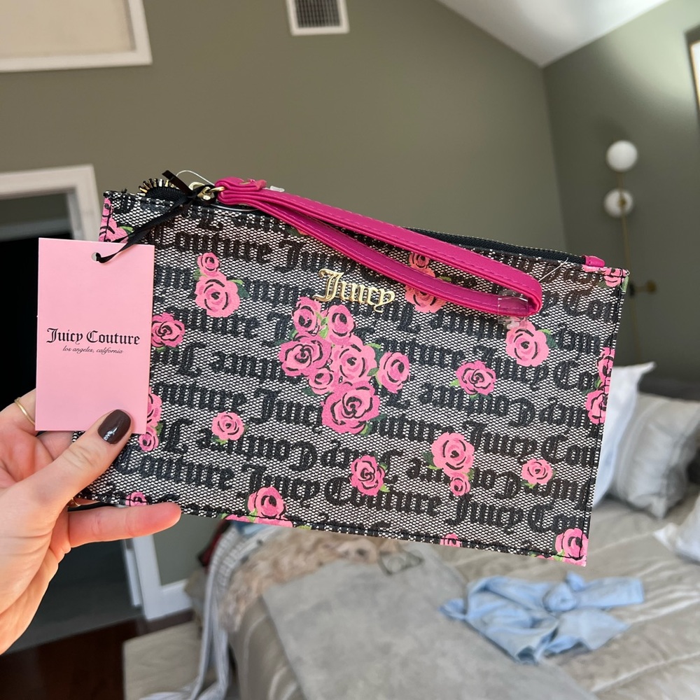 NWT Juicy Couture Wristlet